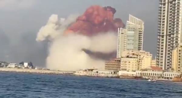 Tεράστια έκρηξη στο λιμάνι της Βηρυτού - Έγινε αισθητή ως την Κύπρο  (βίντεο) - Πτήση & Διάστημα