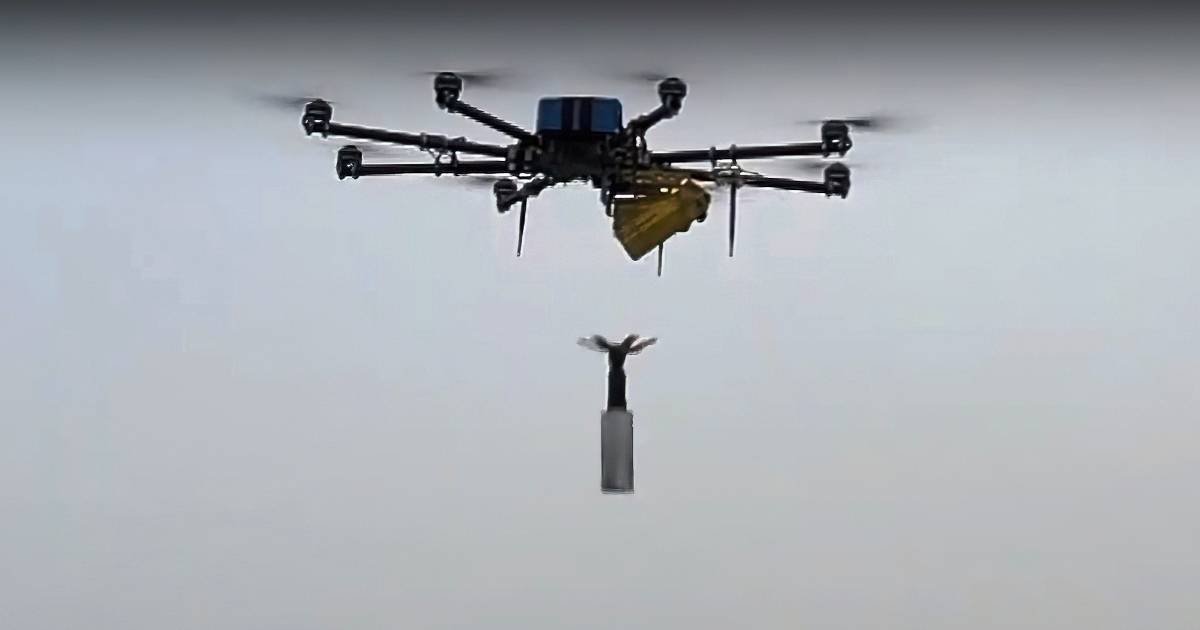  Ποιο πανάκριβο οπλικό σύστημα θα αντιμετωπίσει 500 φθηνά drones;